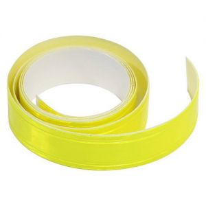 Samolepící páska reflexní 2cm x 90cm žlutá Výstražný reflexní doplněk k nalepení dobře viditelný na velkou vzdálenost reflexní páska  samolepící  žlutá 